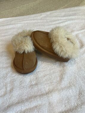 Kids Faux Fur Clog Slippers - Tan